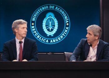 Senadores amplían denuncia contra Milei y funcionarios por el oro del BCRA