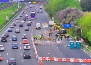 Tráfico complicado en la avenida Lugones por obras de Metrogas y AUSA