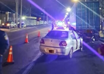Trágico accidente en Córdoba: un hombre pierde la vida tras chocar con un camión