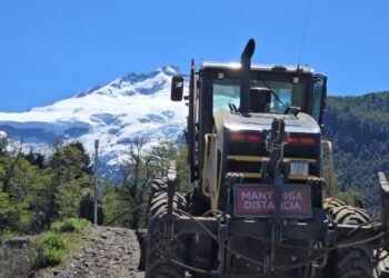 Avanza la instalación de un puente Bailey en Pampa Linda tras el colapso del puente de madera