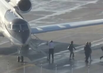 Baires Fly S.A. bajo la lupa tras el traslado de Flávio Bolsonaro a EE.UU.