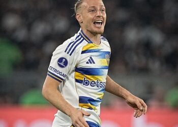 Boca se enfrenta a Independiente en un duelo crucial por el título