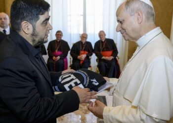 Delegación del Vaticano se reúne en La Matanza con movimientos sociales