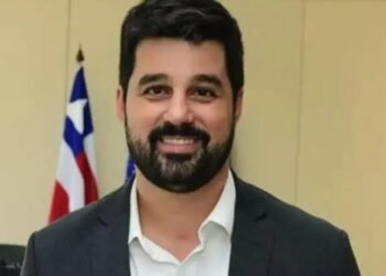 Detienen al secretario de Movilidad de Bahía por falta de transporte en elecciones