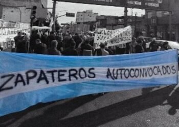 Fabricantes de calzado se movilizan en Plaza de Mayo por la producción nacional