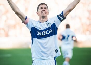 Gimnasia de La Plata se posiciona líder tras vencer a Sarmiento