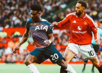 Manchester United y Tottenham empatan, complicando sus aspiraciones en la Premier League