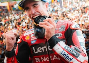 Márquez brilla en Indonesia: victoria en la sprint y Fernández se lleva la pole