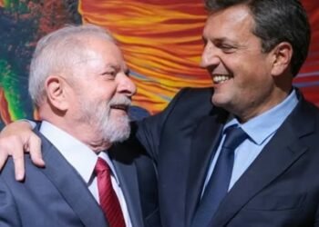 Massa insta a Milei a reconocer la victoria de Lula y normalizar relaciones con Brasil