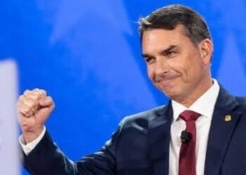 Migraciones confirma que Flávio Bolsonaro no ingresó a Argentina