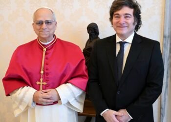 Milei recibirá al Papa León XIV en su llegada a Buenos Aires