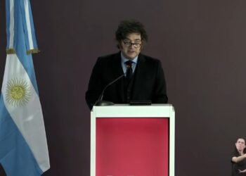 Milei resalta el RIGI y critica a la oposición en Catamarca