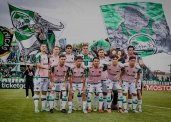 Nueva Chicago se aferra a la permanencia tras empatar con San Martín