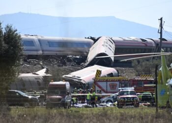 Tragedia en España: Un argentino fallecido y otro desaparecido en accidente ferroviario