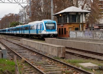 Tragedia en Gerli: un hombre fallece tras ser arrollado por el tren Roca